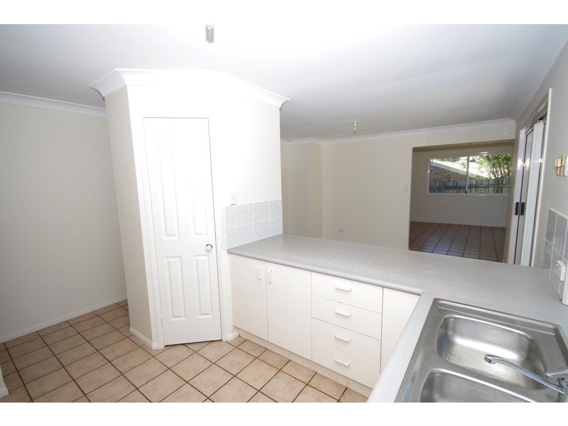 2 Vanessa Court, Camira QLD 4300