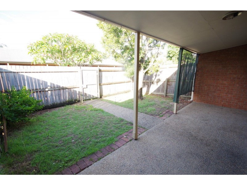 2/296 Redbank Plains Road, Bellbird Park QLD 4300