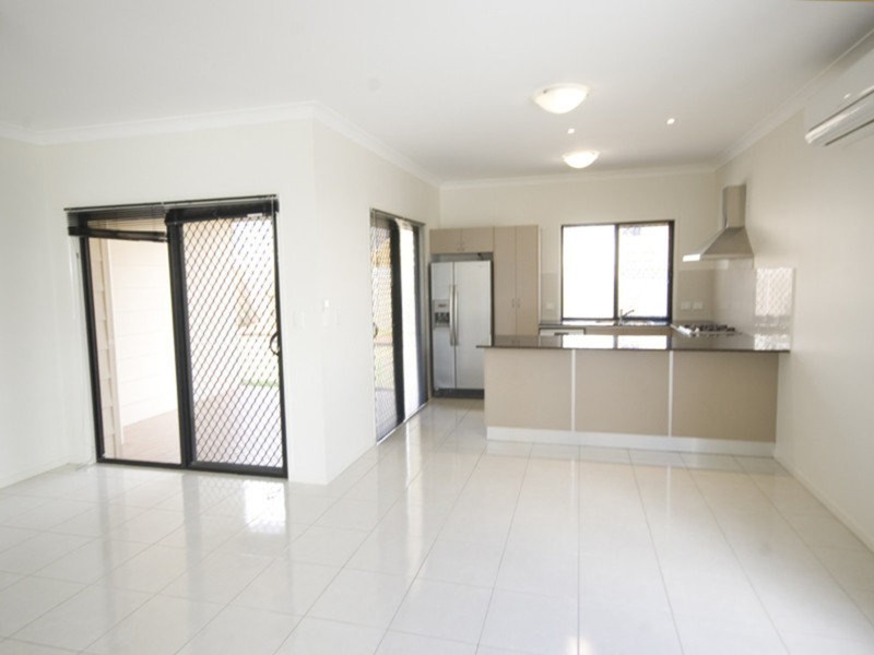 9 Peppermint Court, Springfield Lakes QLD 4300