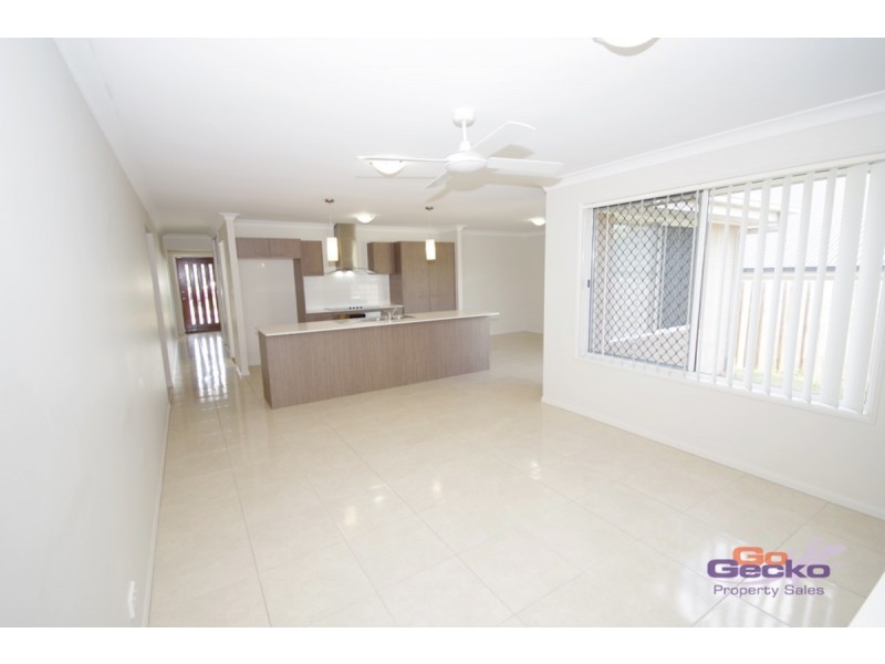 54 Fitzpatrick Circuit, Augustine Heights QLD 4300