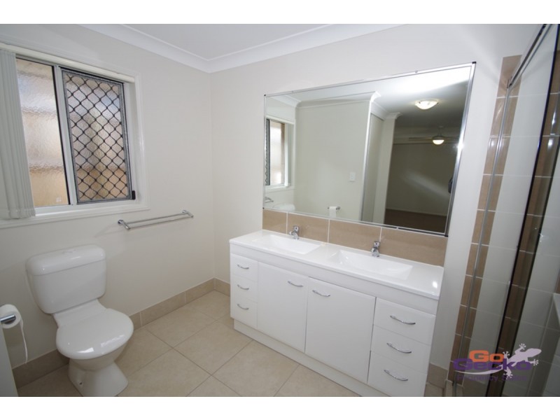 54 Fitzpatrick Circuit, Augustine Heights QLD 4300