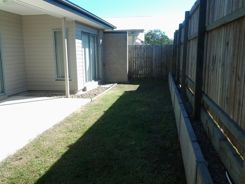 11 Francisca Drive, Augustine Heights QLD 4300