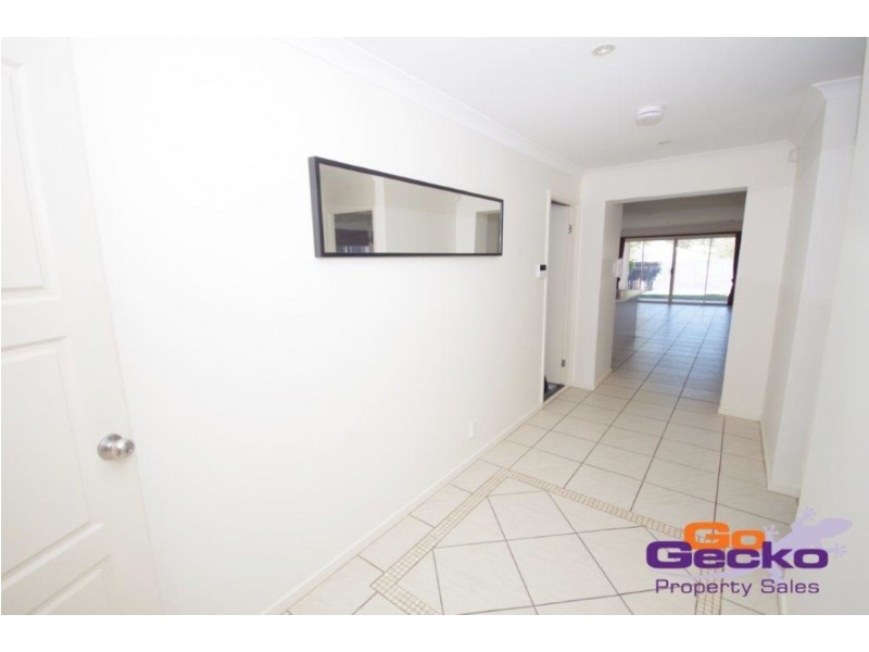 17 Waterview Court, Springfield Lakes QLD 4300