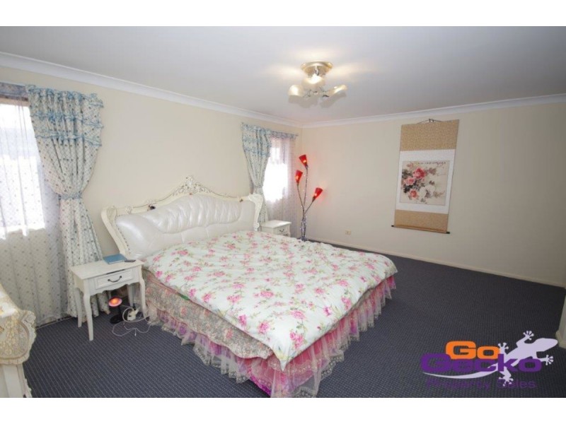 17 Greta Court, Camira QLD 4300