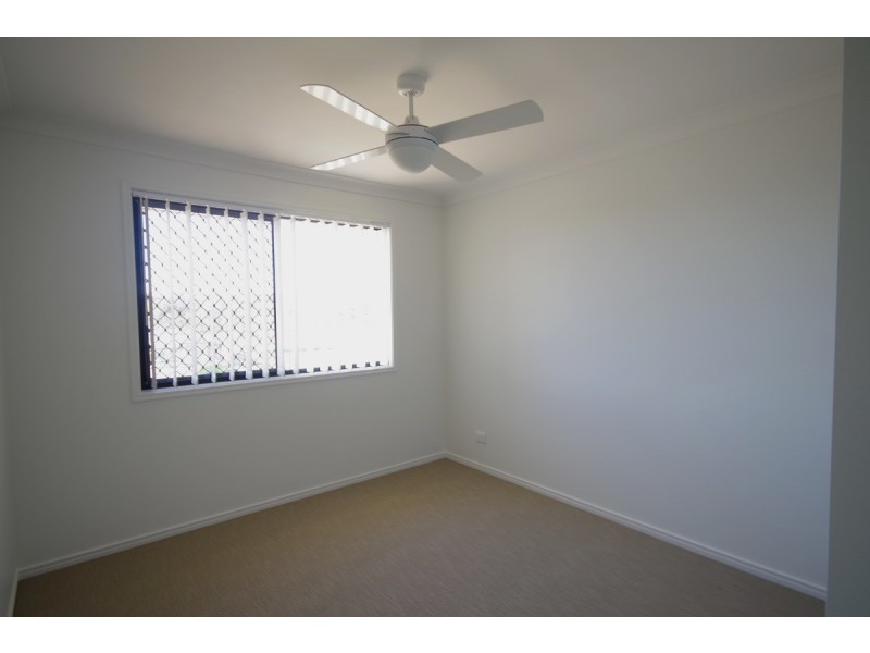 10 Oxenham Circuit, Augustine Heights QLD 4300