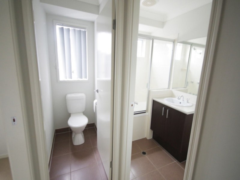 17 Carnarvon Avenue, Springfield Lakes QLD 4300