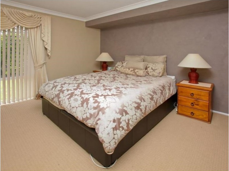 50 Ravenswood Lane, Springfield QLD 4300
