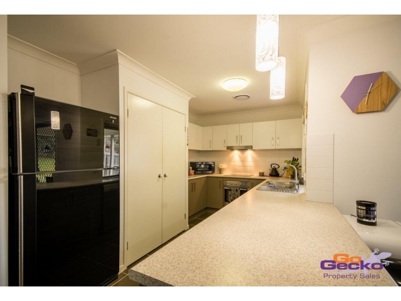 8 Karen Court, Redbank Plains QLD 4301