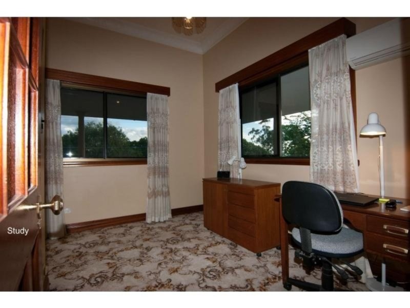 5 Quarry Street, Ipswich QLD 4305