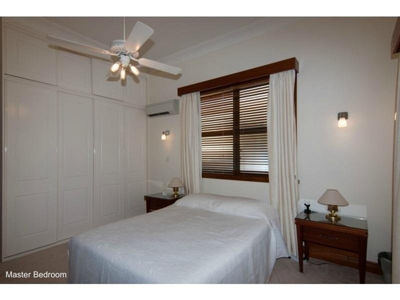 5 Quarry Street, Ipswich QLD 4305