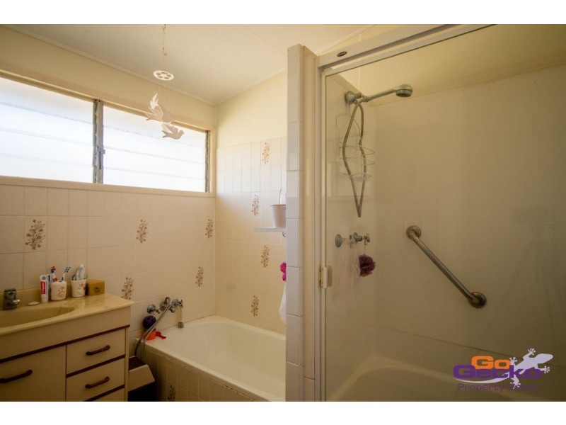 17 Boscawan Crescent, Bellbird Park QLD 4300