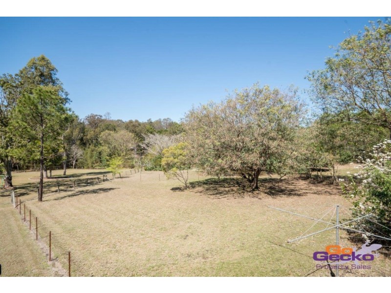 17 Boscawan Crescent, Bellbird Park QLD 4300