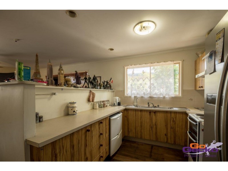 21 Joseph, Dinmore QLD 4303
