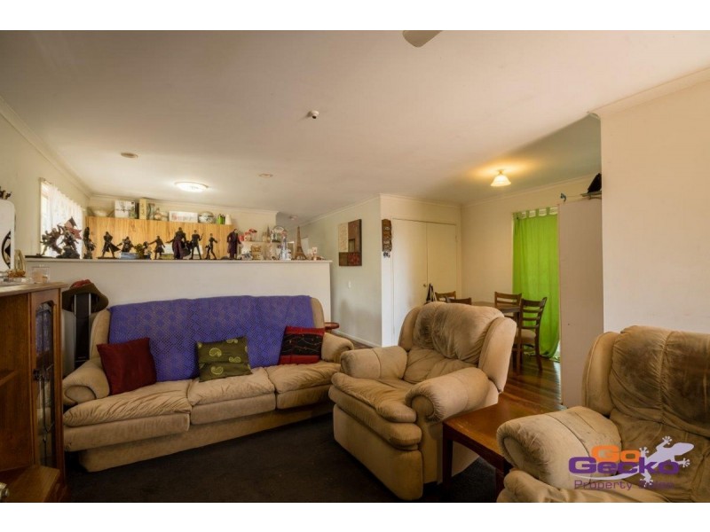 21 Joseph, Dinmore QLD 4303