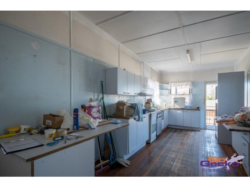 57 Brisbane Road, Riverview QLD 4303