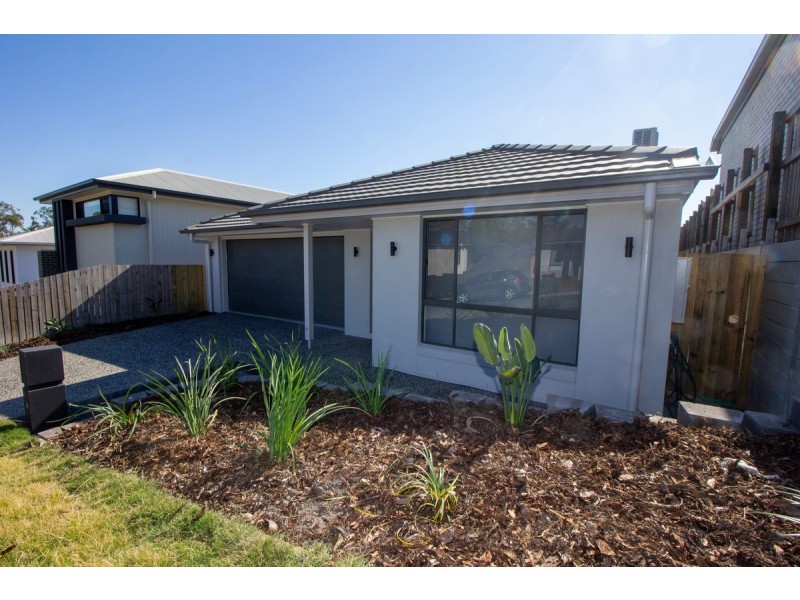 6 Cooper Way, Spring Mountain QLD 4124