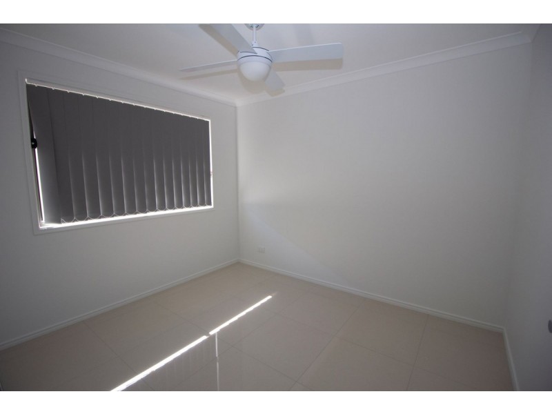 6 Cooper Way, Spring Mountain QLD 4124