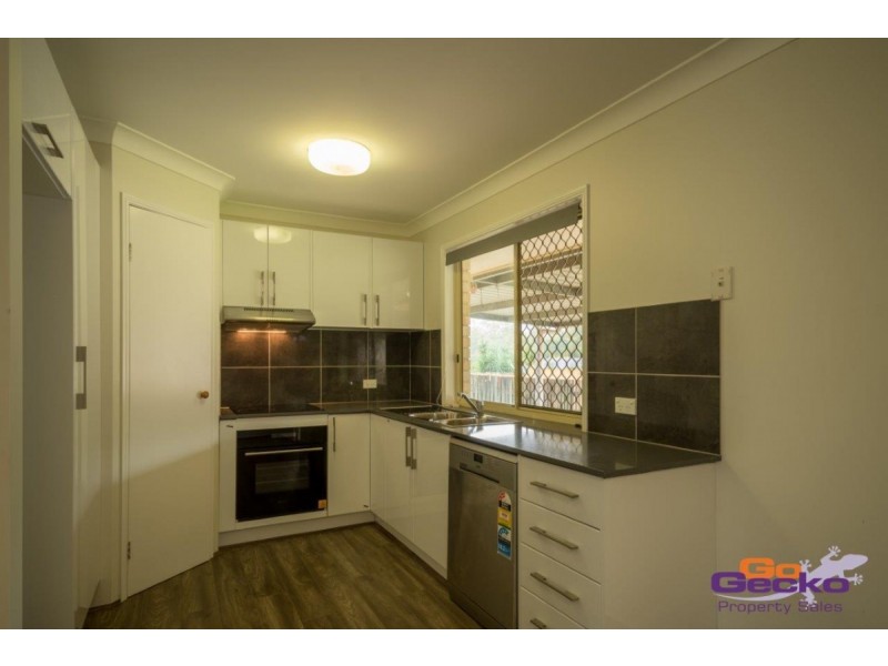 8 Bankswood Court, Camira QLD 4300