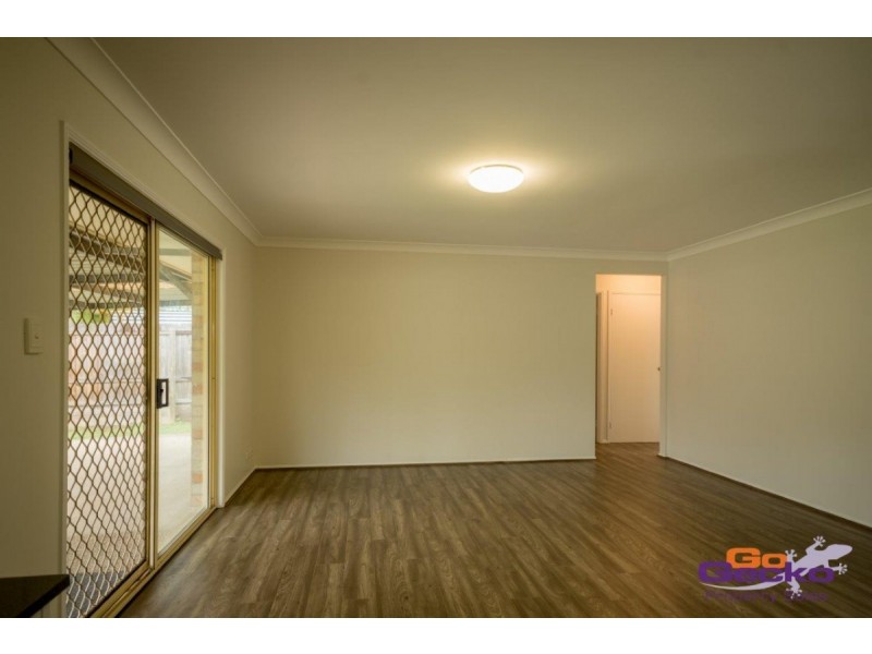 8 Bankswood Court, Camira QLD 4300