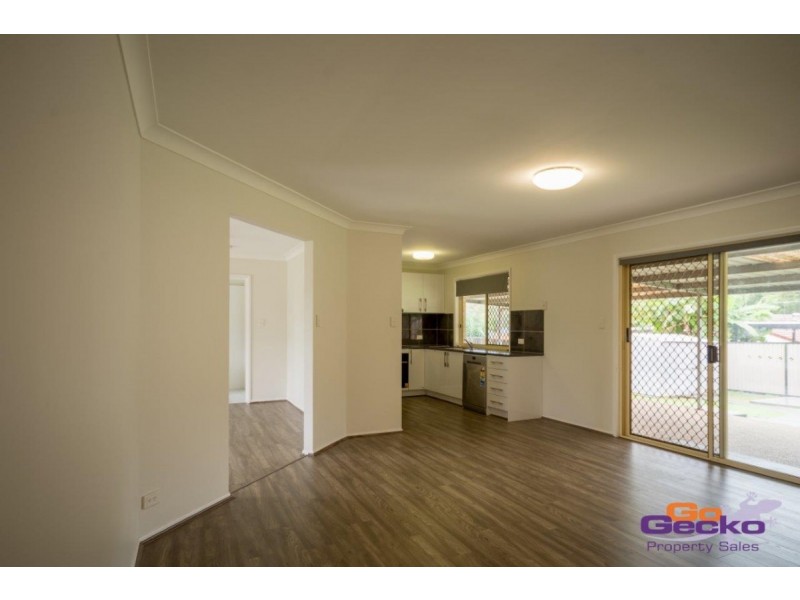 8 Bankswood Court, Camira QLD 4300