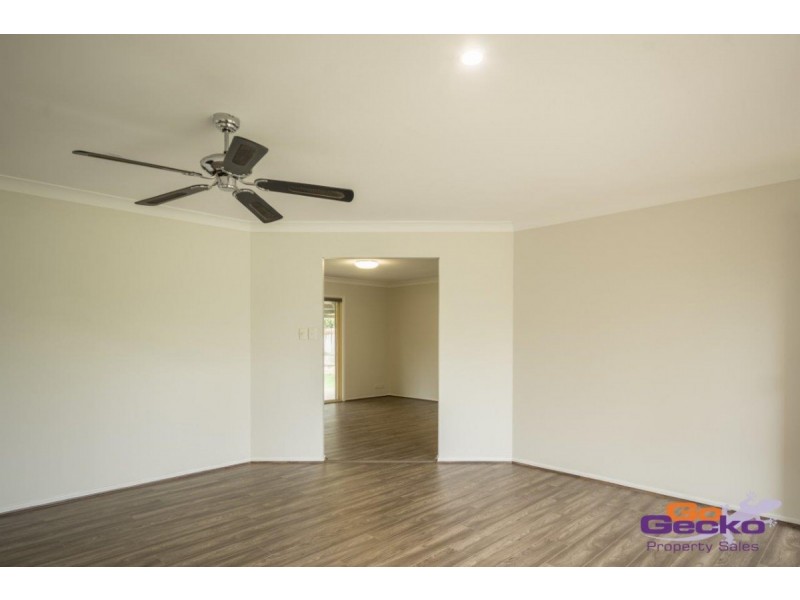 8 Bankswood Court, Camira QLD 4300
