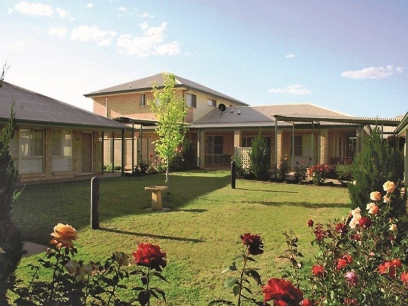 23 Coburns Road, Melton VIC 3337