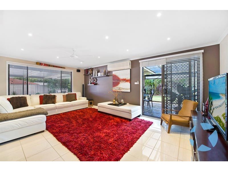 6 Tarbert Place, St Andrews NSW 2566