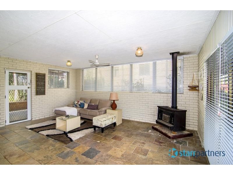 18 Ninth St, Warragamba NSW 2752