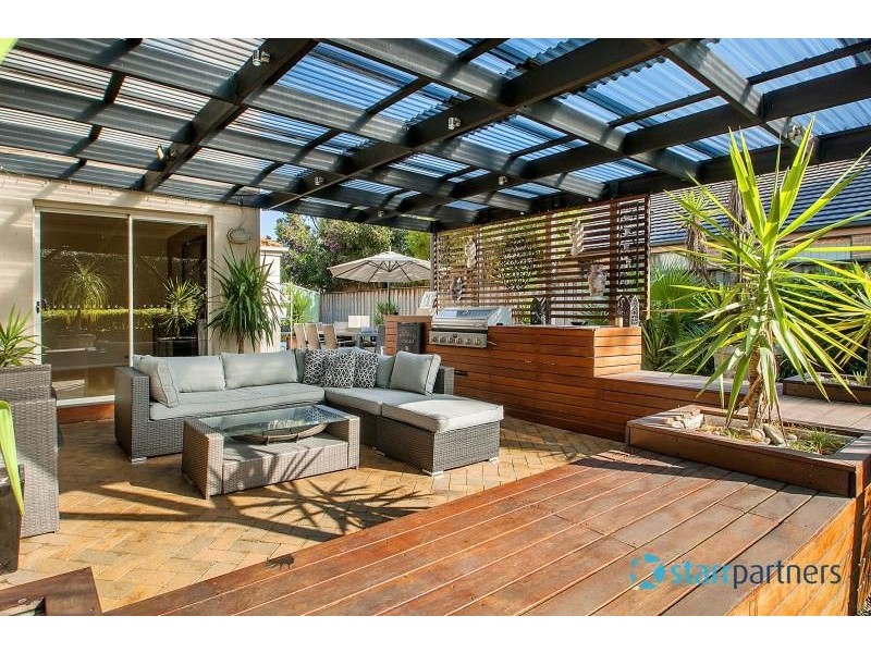 16 Roxburgh Crescent, Stanhope Gardens NSW 2768