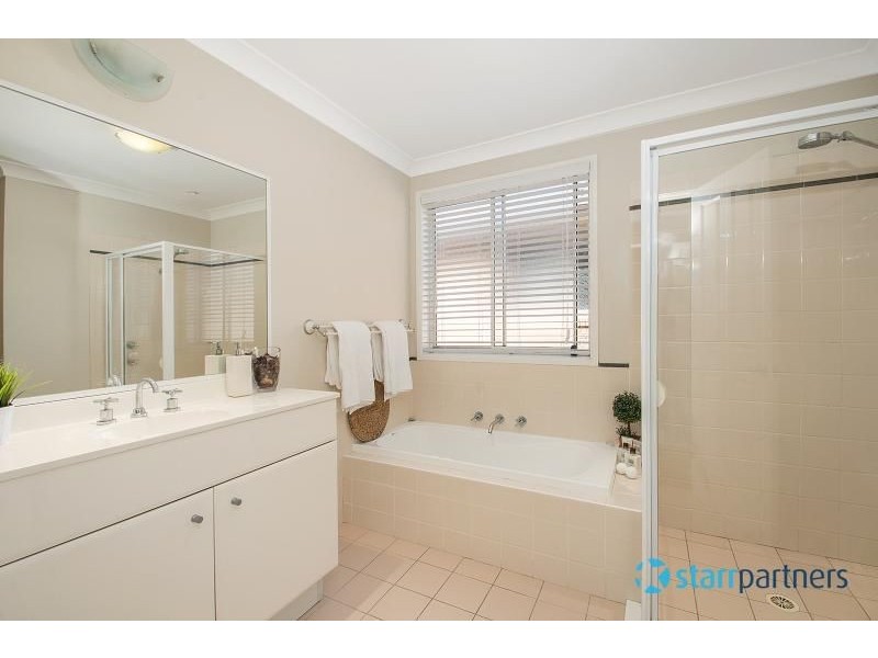 16 Roxburgh Crescent, Stanhope Gardens NSW 2768