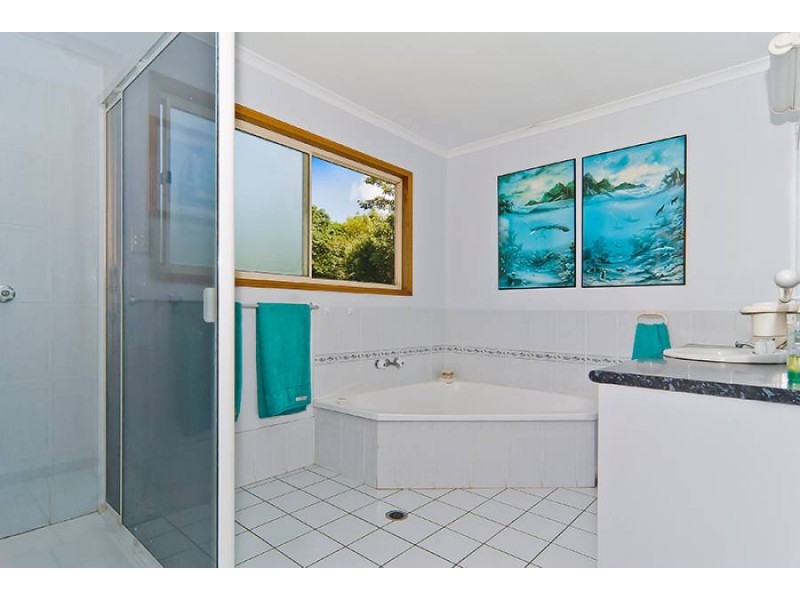 12 Crystal Street, Mapleton QLD 4560
