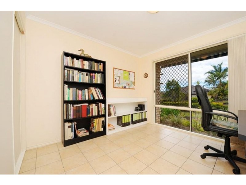 3 McKinnon Dr, Burnside QLD 4560