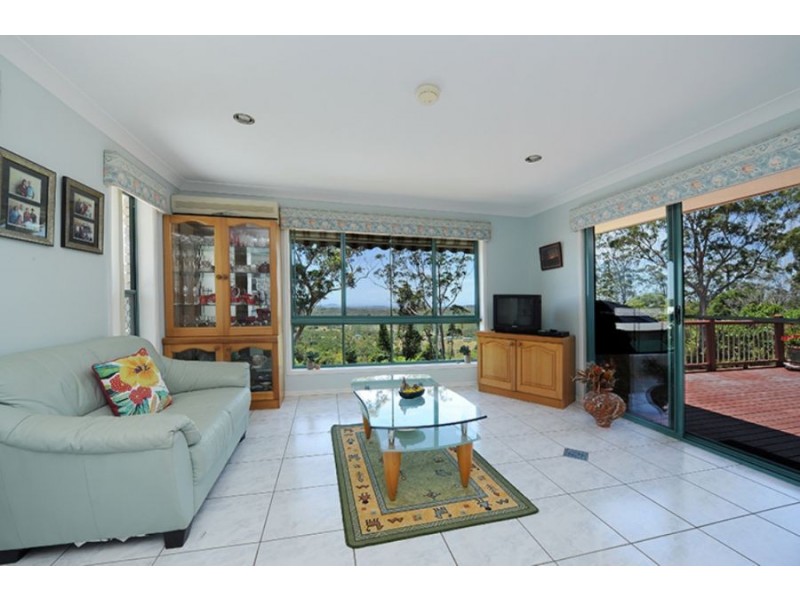 24 Crystal Street, Mapleton QLD 4560