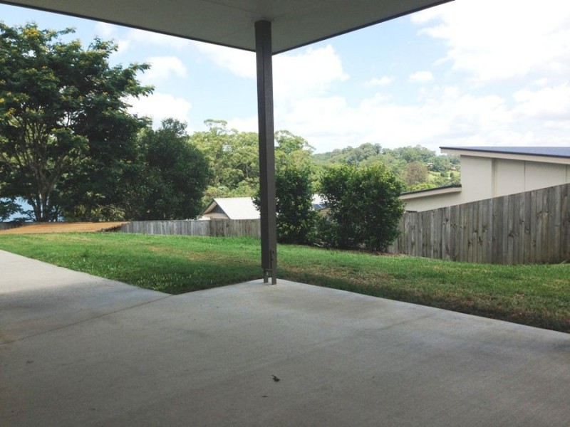 4 Cooee Crt, Coes Creek QLD 4560