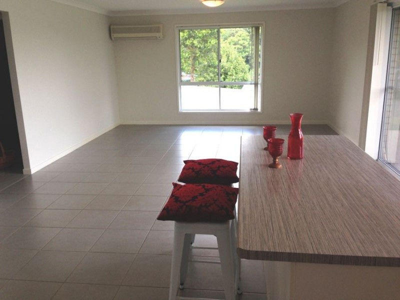 4 Cooee Crt, Coes Creek QLD 4560