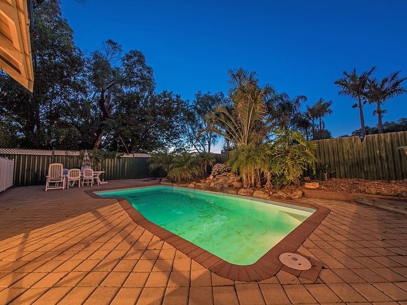 15 Clarkside Court, Wanneroo WA 6065