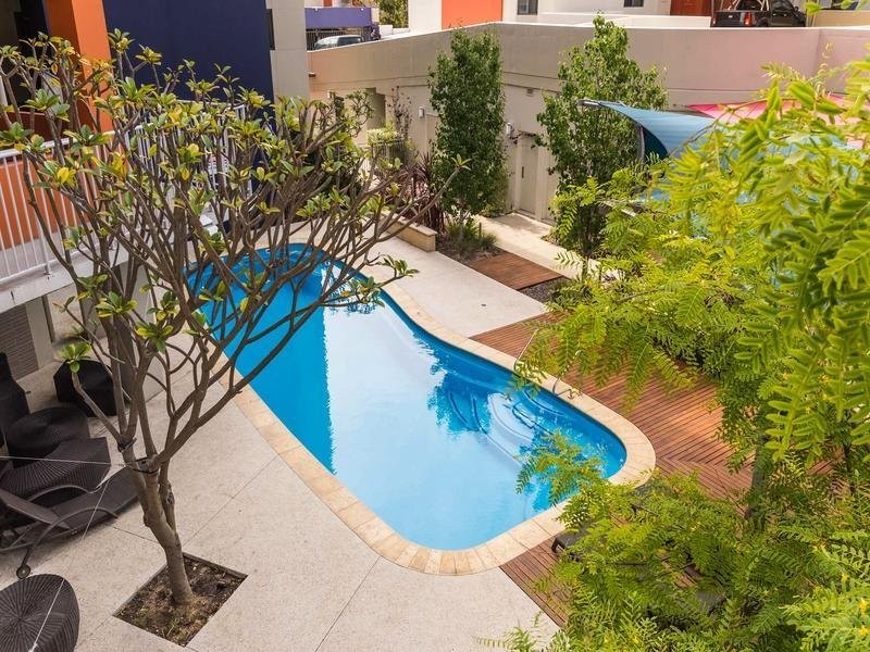 21/1 Walsh Loop, Joondalup WA 6027