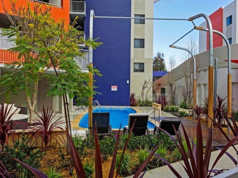 21/1 Walsh Loop, Joondalup WA 6027