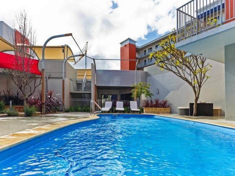 21/1 Walsh Loop, Joondalup WA 6027