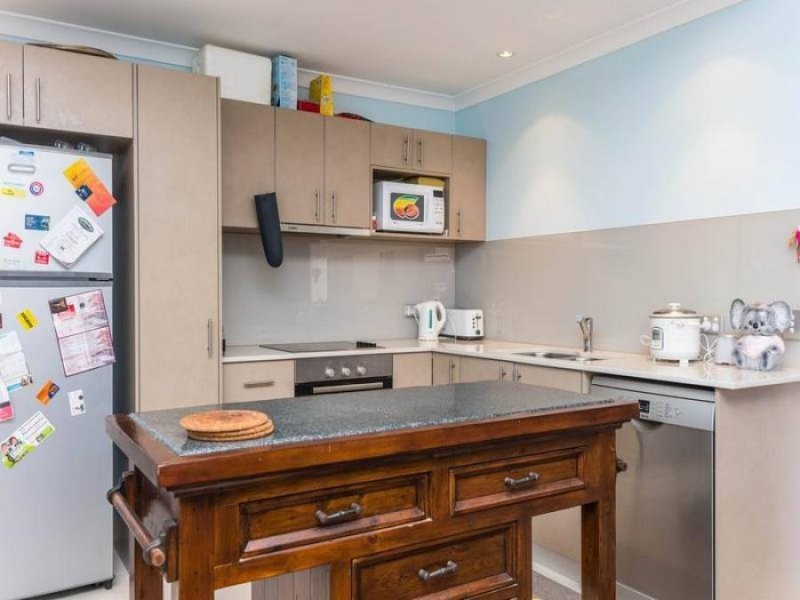 21/1 Walsh Loop, Joondalup WA 6027