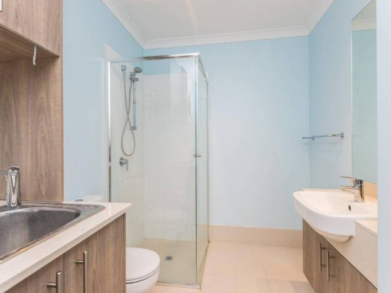 21/1 Walsh Loop, Joondalup WA 6027