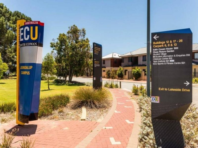 21/1 Walsh Loop, Joondalup WA 6027