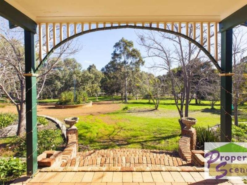 322 Cathedral Avenue, Brigadoon WA 6069