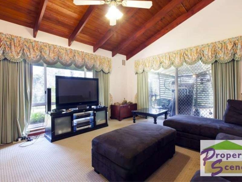 322 Cathedral Avenue, Brigadoon WA 6069