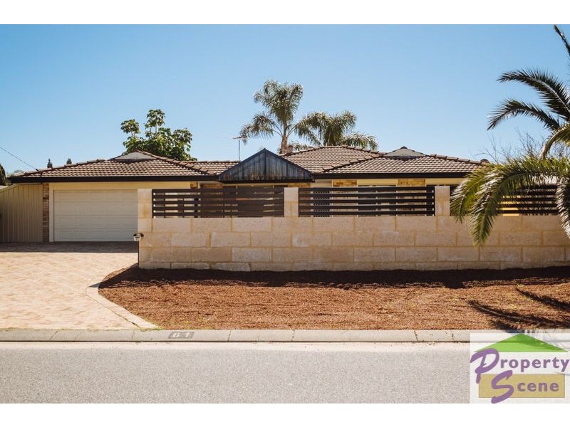 61 Greenfields Circle, Hocking WA 6065