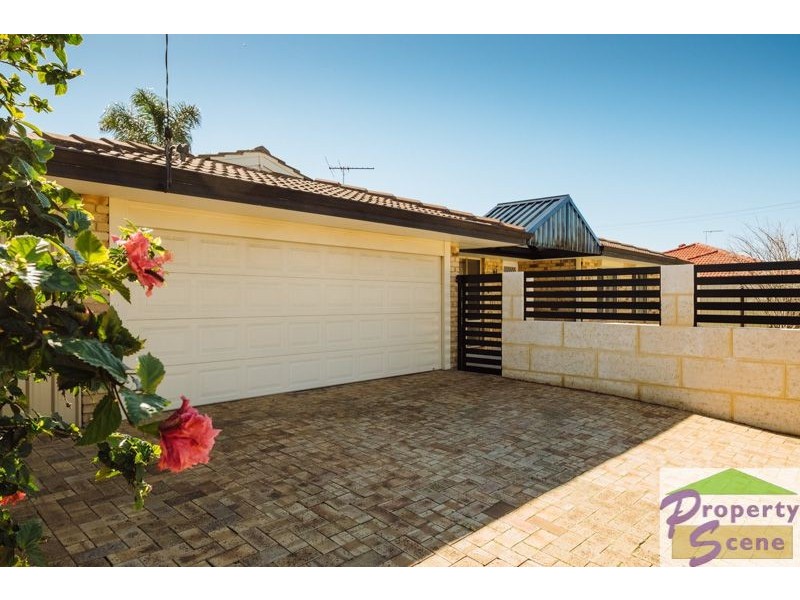61 Greenfields Circle, Hocking WA 6065