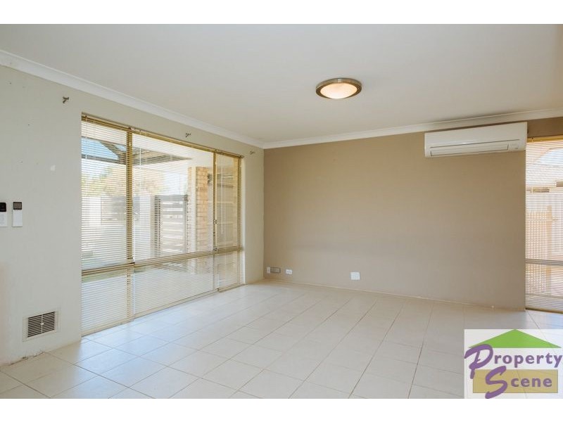 61 Greenfields Circle, Hocking WA 6065