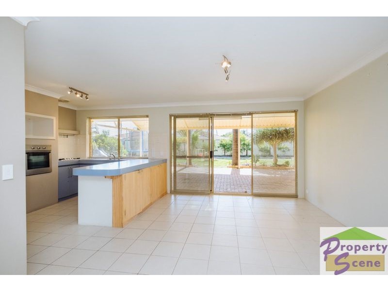 61 Greenfields Circle, Hocking WA 6065