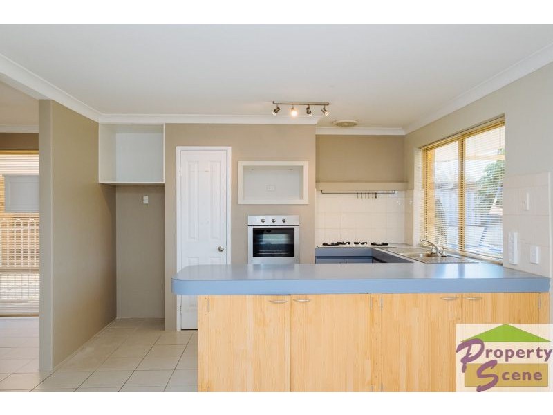 61 Greenfields Circle, Hocking WA 6065