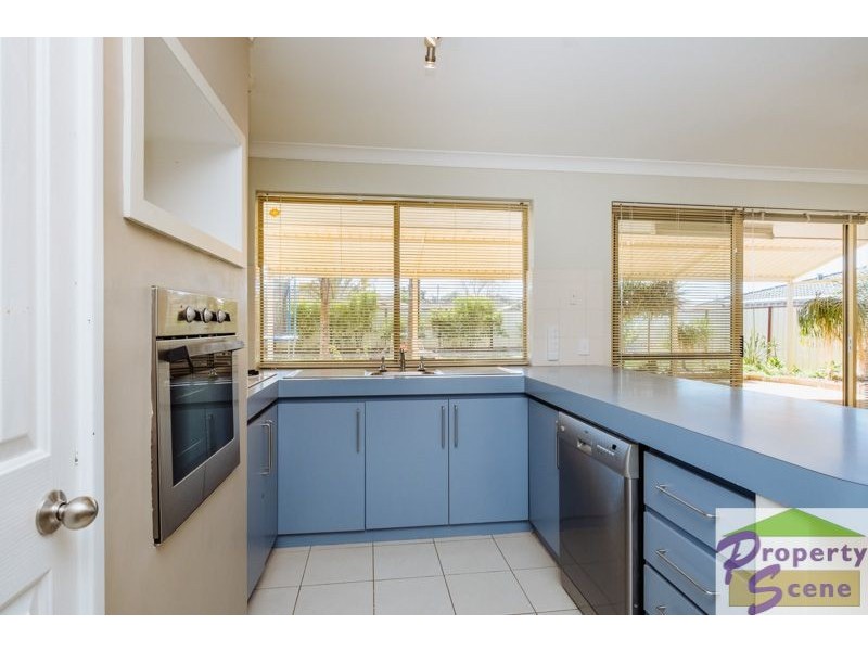 61 Greenfields Circle, Hocking WA 6065